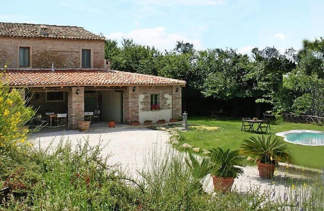 Residencia Casa Mare Vallugola di Gabicce, Vallugola