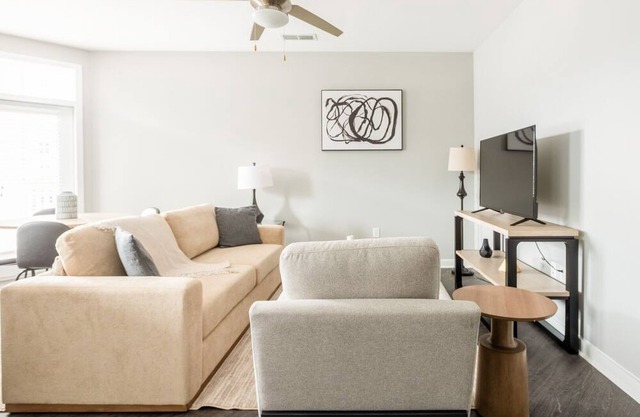Modern Apartment in Prime Location (ID7738X85)