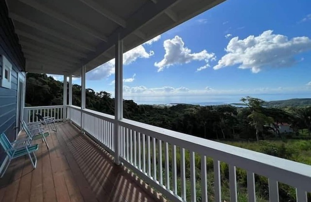Monstemar Blue View @ Henry Jackson, Roatan.