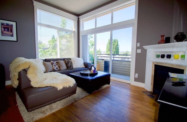 Elegant, airy and bright with vivid views over ship canal, Fremont and beyond.