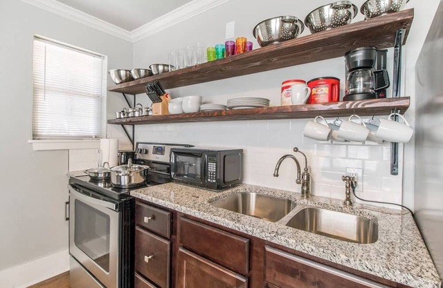 Aloha, Beaches- Amazing location near 23 & Classen
