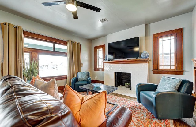 Classen Craftsman-near Asian dist., ample parking