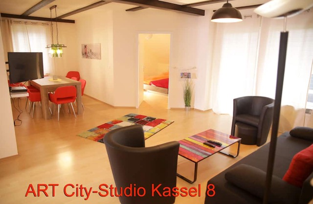 Apartment, Hercules view, quiet, close to the city, WiFi, up to 7 pers., balcony, parking lot