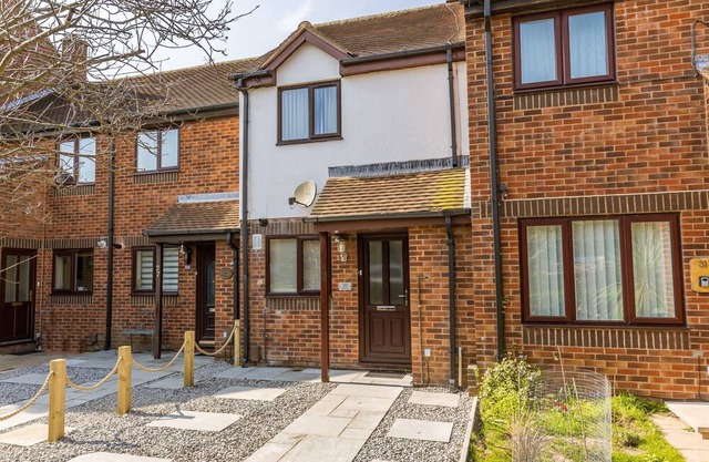 Solstice - a house that sleeps 4 guests in 2 bedrooms