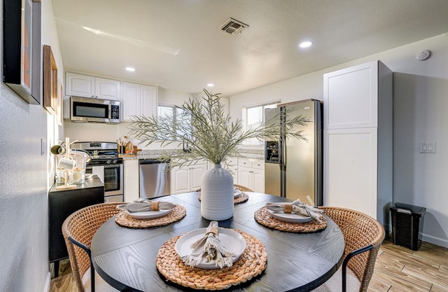 Easy Walk to Dtwn Gilbert, Family-friendly Oasis!