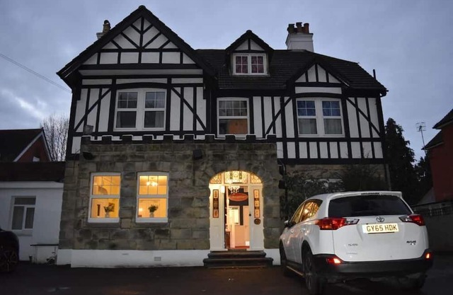 Gatwick Castle B&B