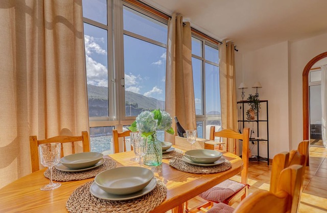 Oceanview Retreat 50m to Beach Sunset Terrace Ensuite