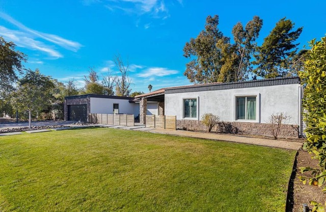 Huge Golf Course Home-free Heated Pool Theatre Gym