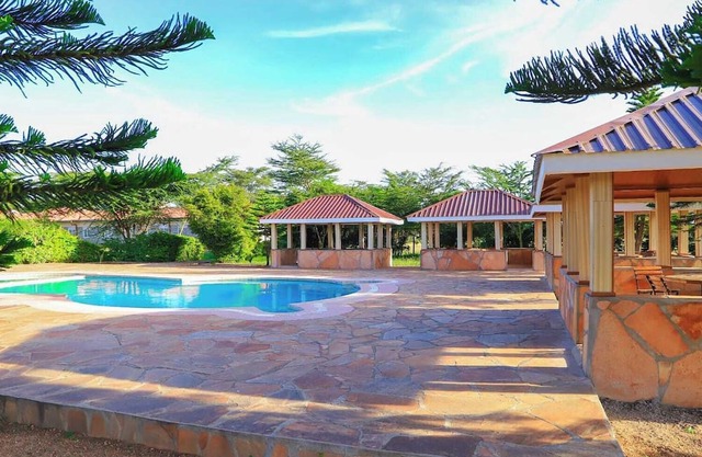 Loita Plains Hotel