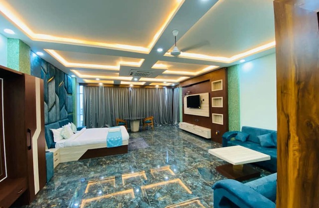 VRINDA HERITAGE HOTEL & BANQUET HALL