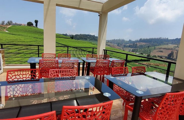 Rose garden enclave for families