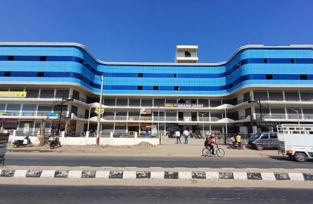 Hotel The Grand Jashi Residency