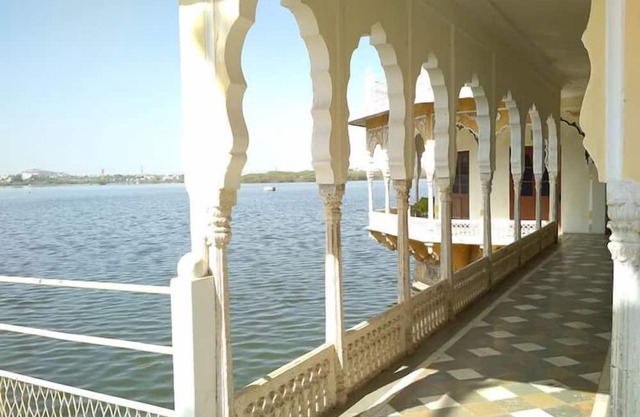 Phool Mahal Palace