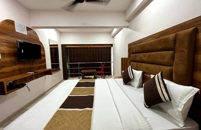 STAR HOTEL