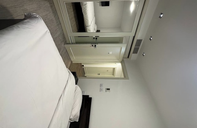 Central Apartment for Rent 23