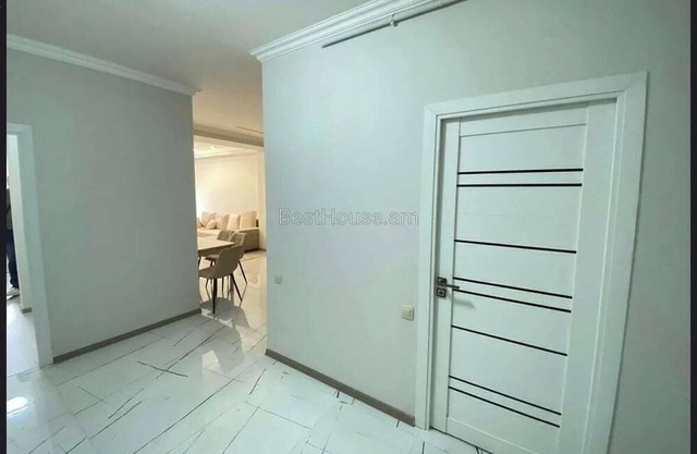 Apartment on Aram Khachatryan street