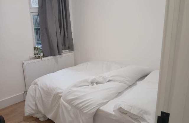 Harrow Haven - Spacious 3 Bedroom House