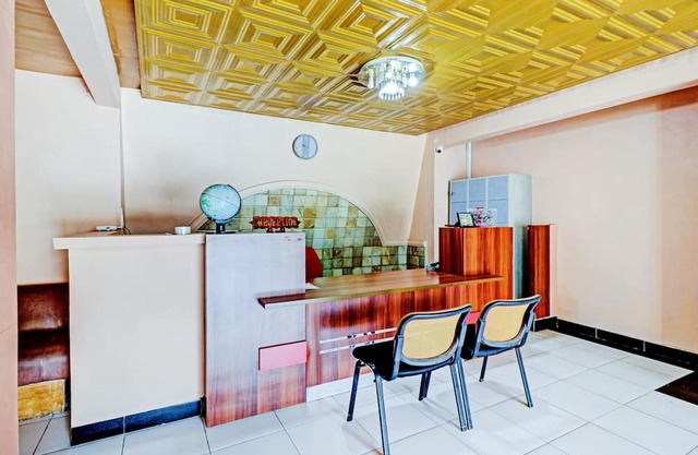 OYO 92287 Hotel Aji Mantoro
