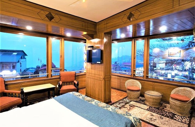 Hotel Lunnar