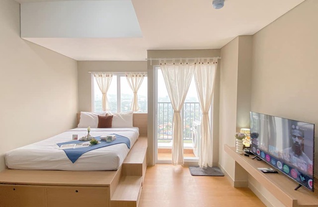 Modern Minimalist Studio Apartment Lrt City Sentul - Royal Sentul Park