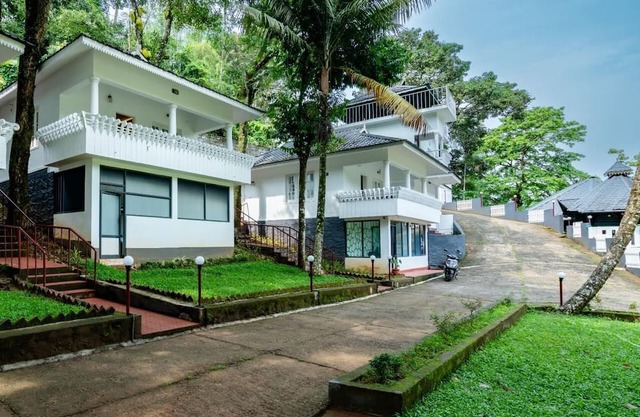 Aruvi Resort Munnar
