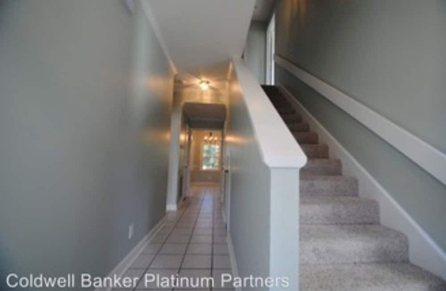Charming 4-bedroom house with AC and WiFi in welcoming Savannah