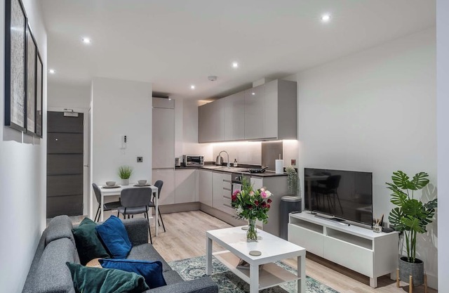 Modern 1 bed apartment in Central Solihull