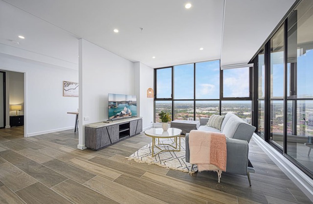 Liverpool Brand new 2 Br Apt City View + Parkingn