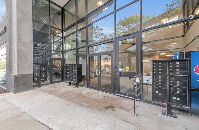 Modern & Nice Place in Kansas Free Parking & WiFi Near Airport Very Convenient