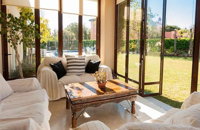 Villa 'Casa Magna' con piscina privada, Wi-Fi y aire acondicionado