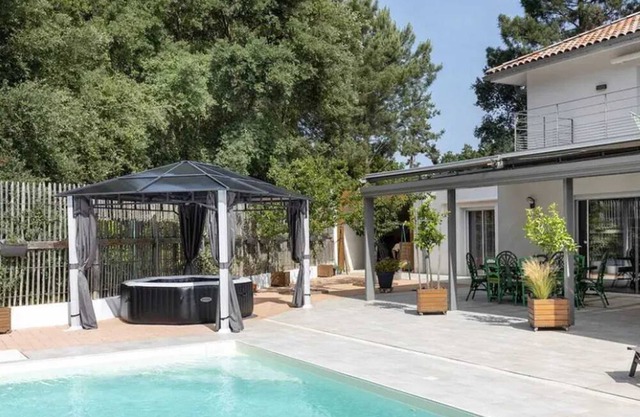 Homerez - Contemporary villa in Mimizan