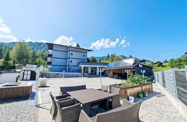 Lovely apartment for 4 guests with WIFI, patio, pets allowed and parking