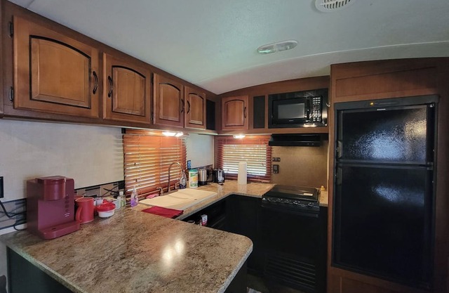 Cozy RV in Hollywood, MD centered between Solomons Island and Leonardtown, MD