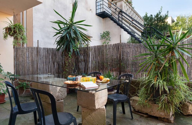 Hola Rural 1 - Three Bedroom Apartment, Sleeps 6