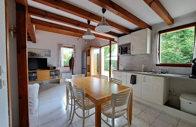 Casa de 3 habitaciones con piscina en Village Océlandes
