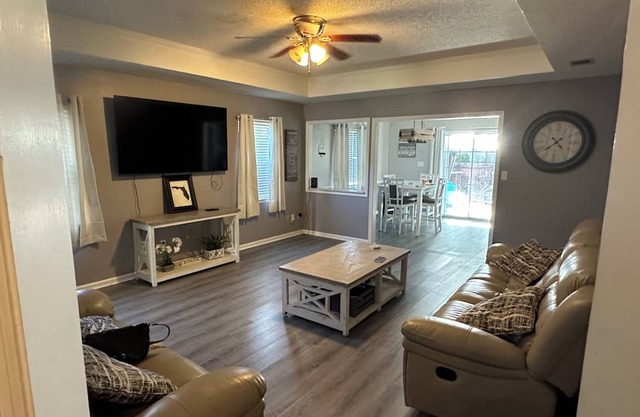 Home away from home. Near moody Air Force base also 15 min away wild adventure