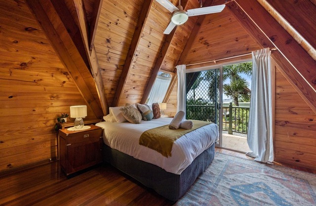 Lovat House by Discover Stradbroke