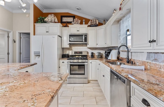 Batally - Cottage Home in The Village of Polo Ridge