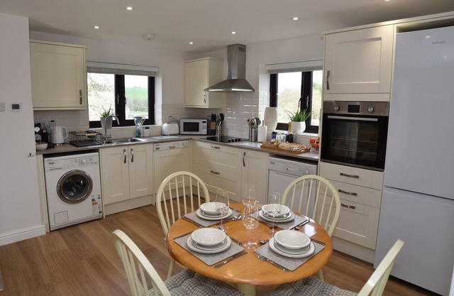 Private Guest Suite Chew Valley. King Bed near Bath, Bristol, Wells & Cheddar