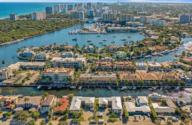 One-bedroom Suite Heated Pool Dock Access Quiet Neighborhood Saltaire Two Resldences