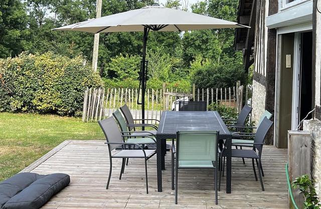 Country Home 'Gite De Sainte Radegonde' with Private Pool and Air Conditioning
