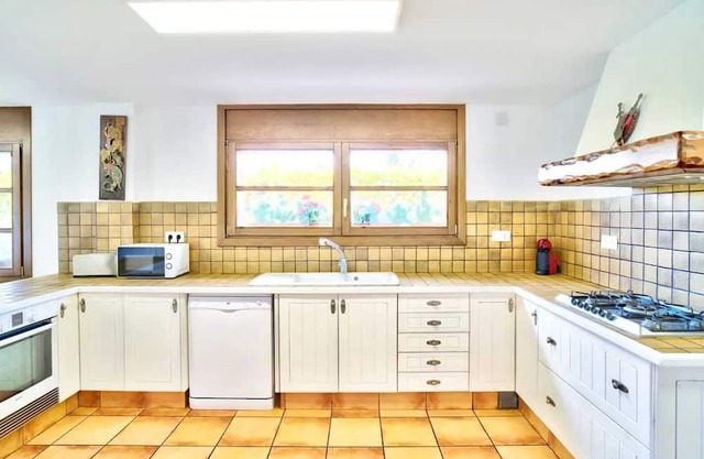 Homerez - Big villa 1 km away from the beach for 16 ppl. with swimming-pool