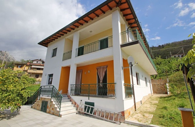 Stunning villa for 5 people with WIFI, TV and parking, close to Forte Dei Marmi