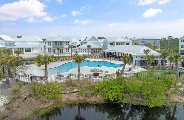 ☀️4BR-Walk2Bch-Pool+Fire Pit-Summer-Salt 2770☀️