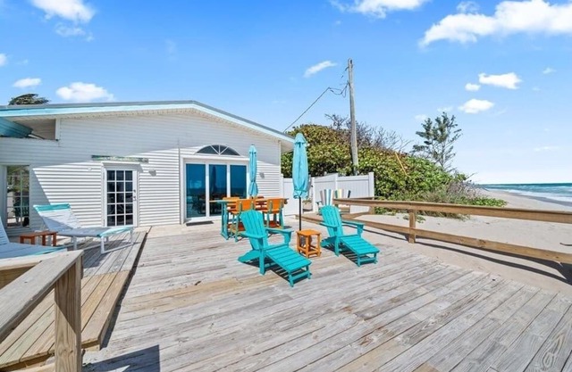 Beachfront Cottage - Seagrape