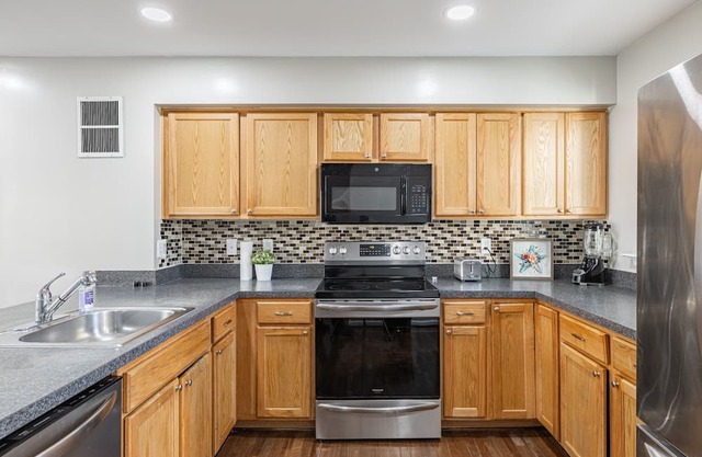LUX Entire Home in DC 3-Bedrooms