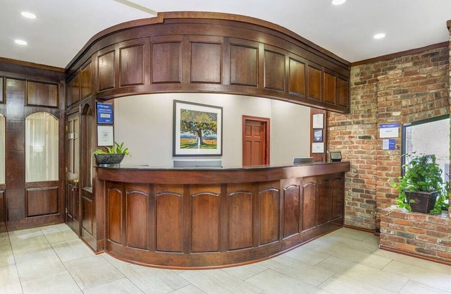 Exquisite Stay Near Downtown Richmond – Shop, Dine & Explore