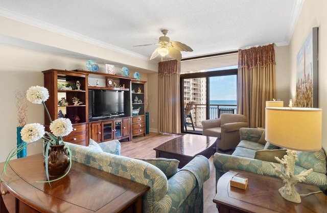 Tranquil Tides: 2BR Condo with Washer Dryer Wi-Fi