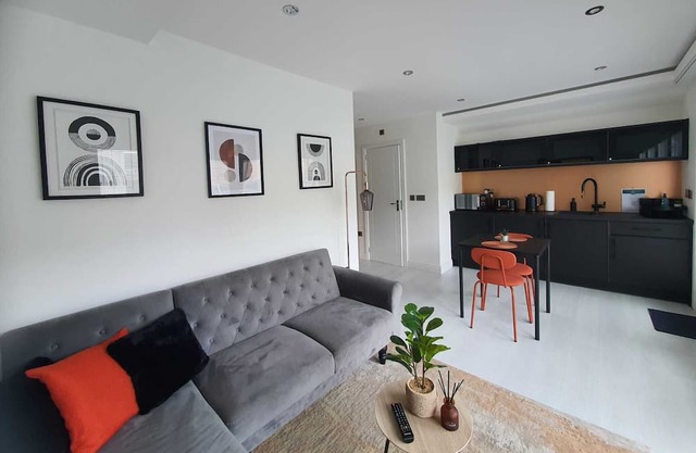 Stunning 1 King bed cabin in Grays