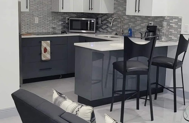 Lovely newbuilding 1 bedroom vacation parking free